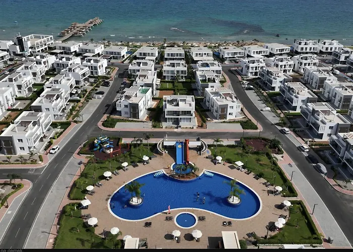 Four Seasons Life - Luxury Beach Resort - Apartments With 2 Bedrooms
